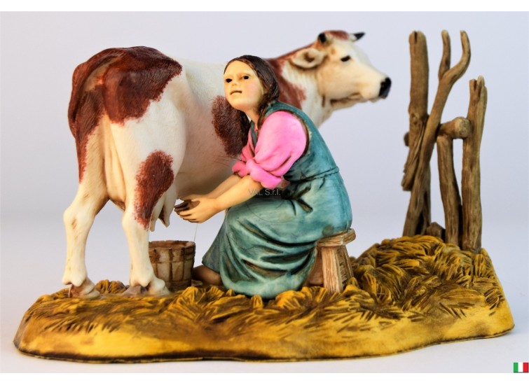 Peasant woman milking Landi cm. 10